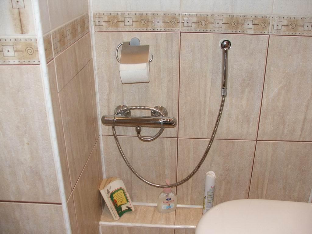 Гигиенический душ открытого монтажа фото